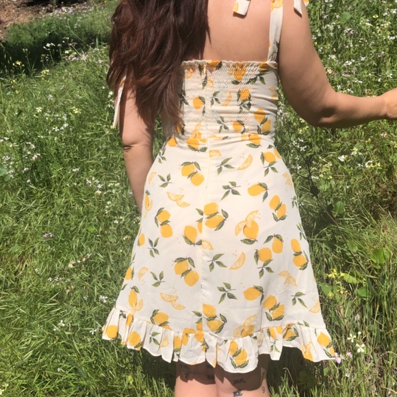 Cottagecore Lemon Dress - Picture 4 of 9